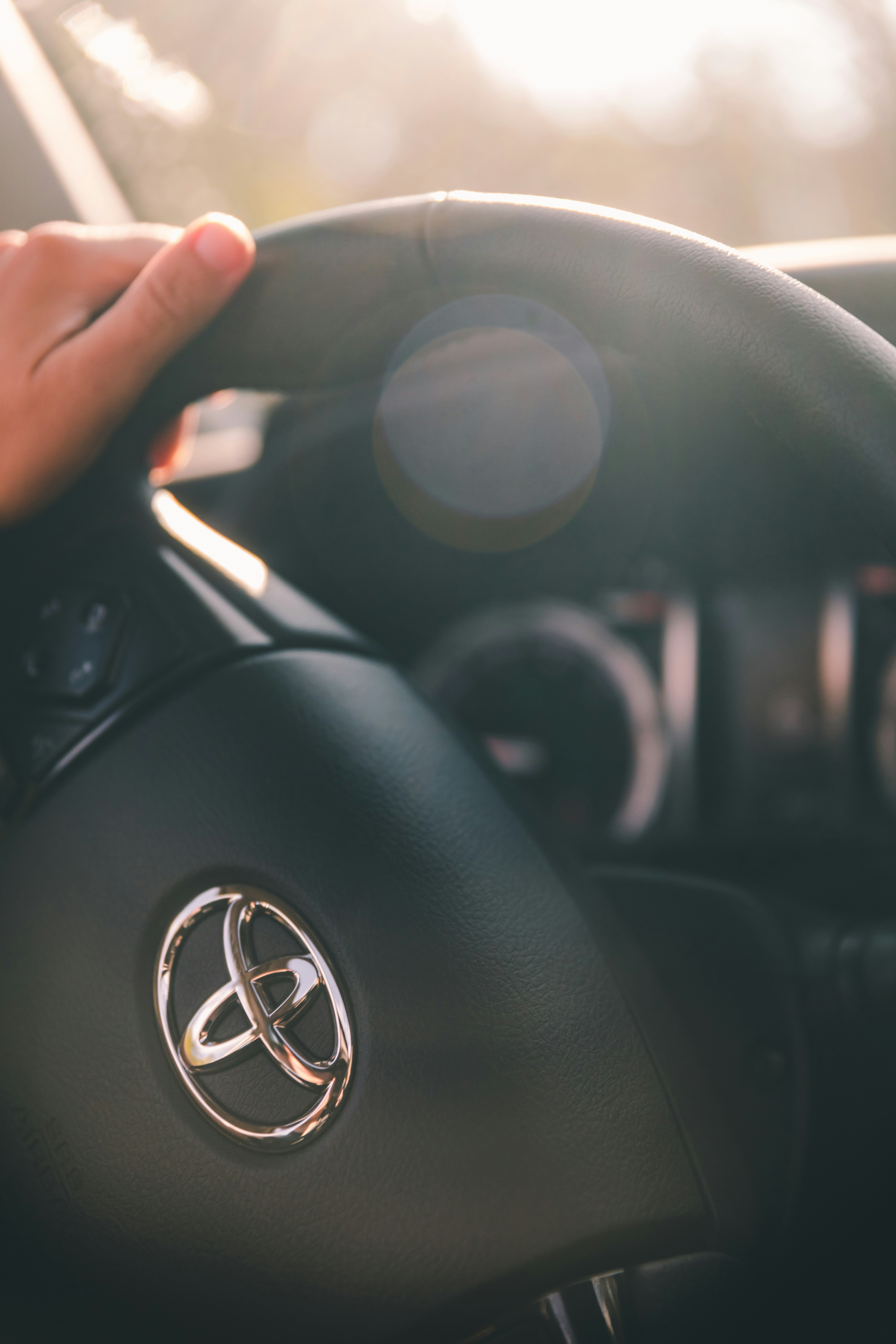 Photo by worldsbetweenlines