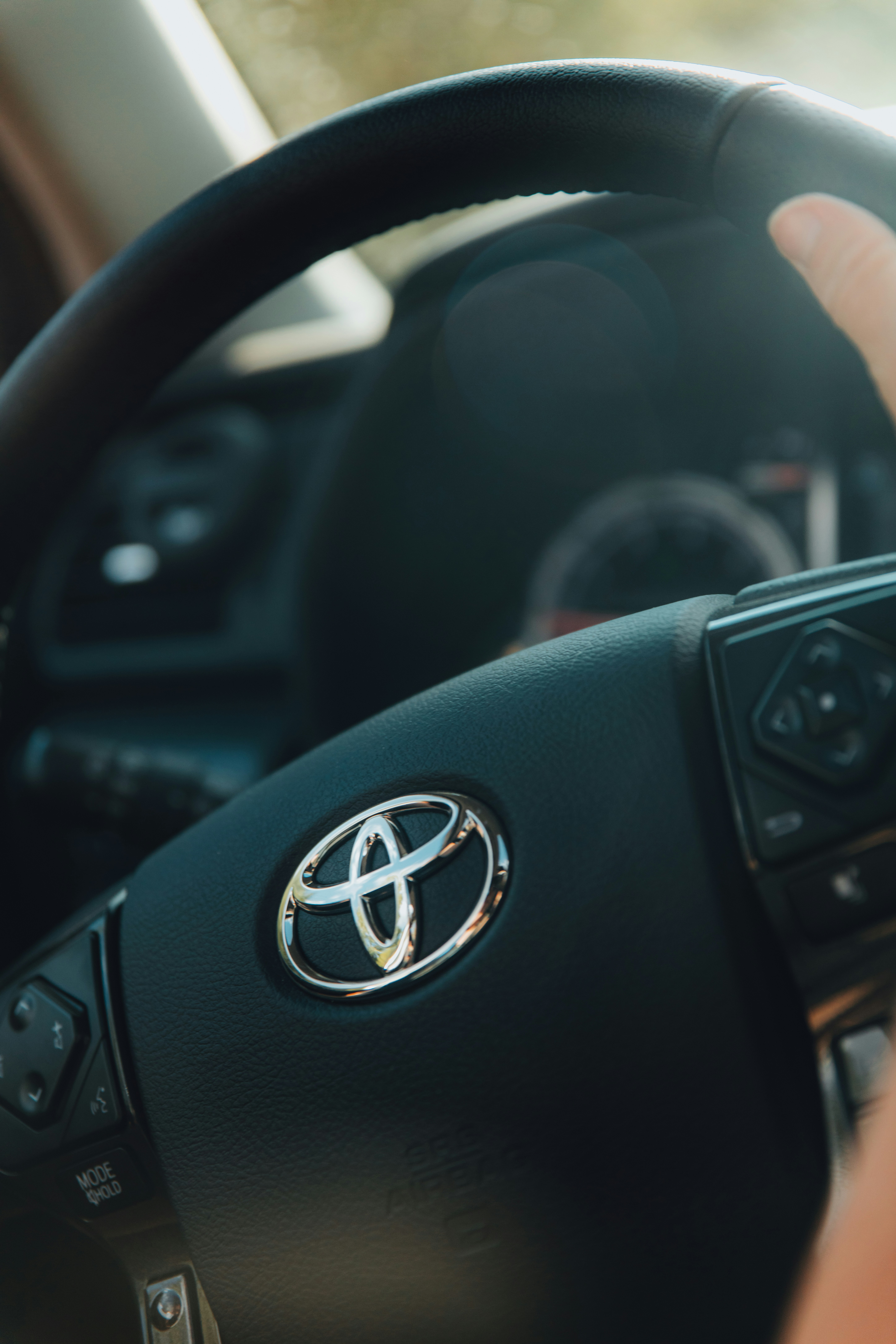 Photo by worldsbetweenlines