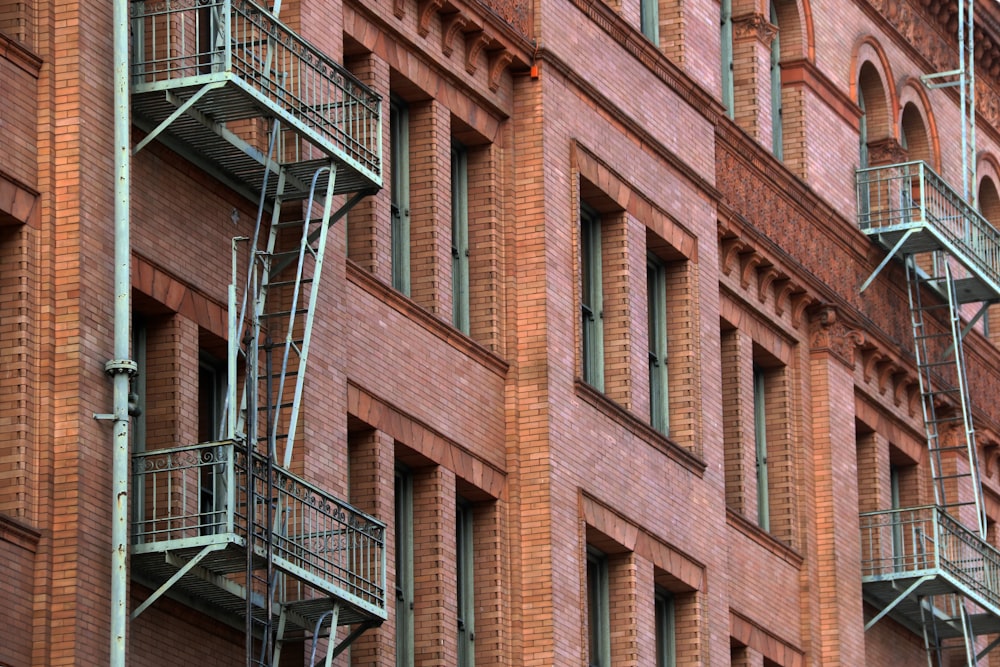 brown concrete building during daytime