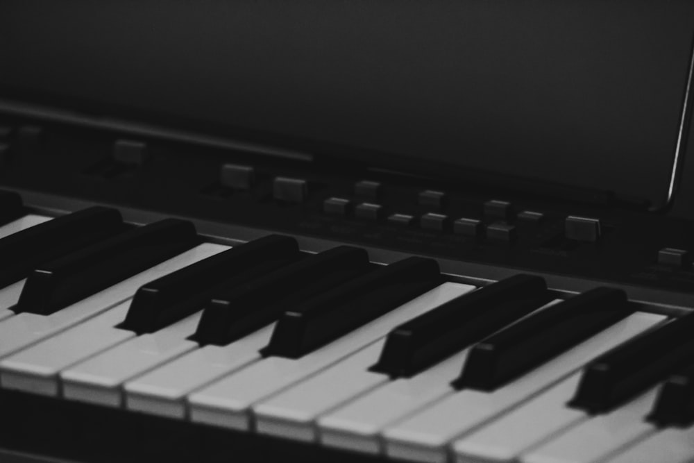 black and white piano keys