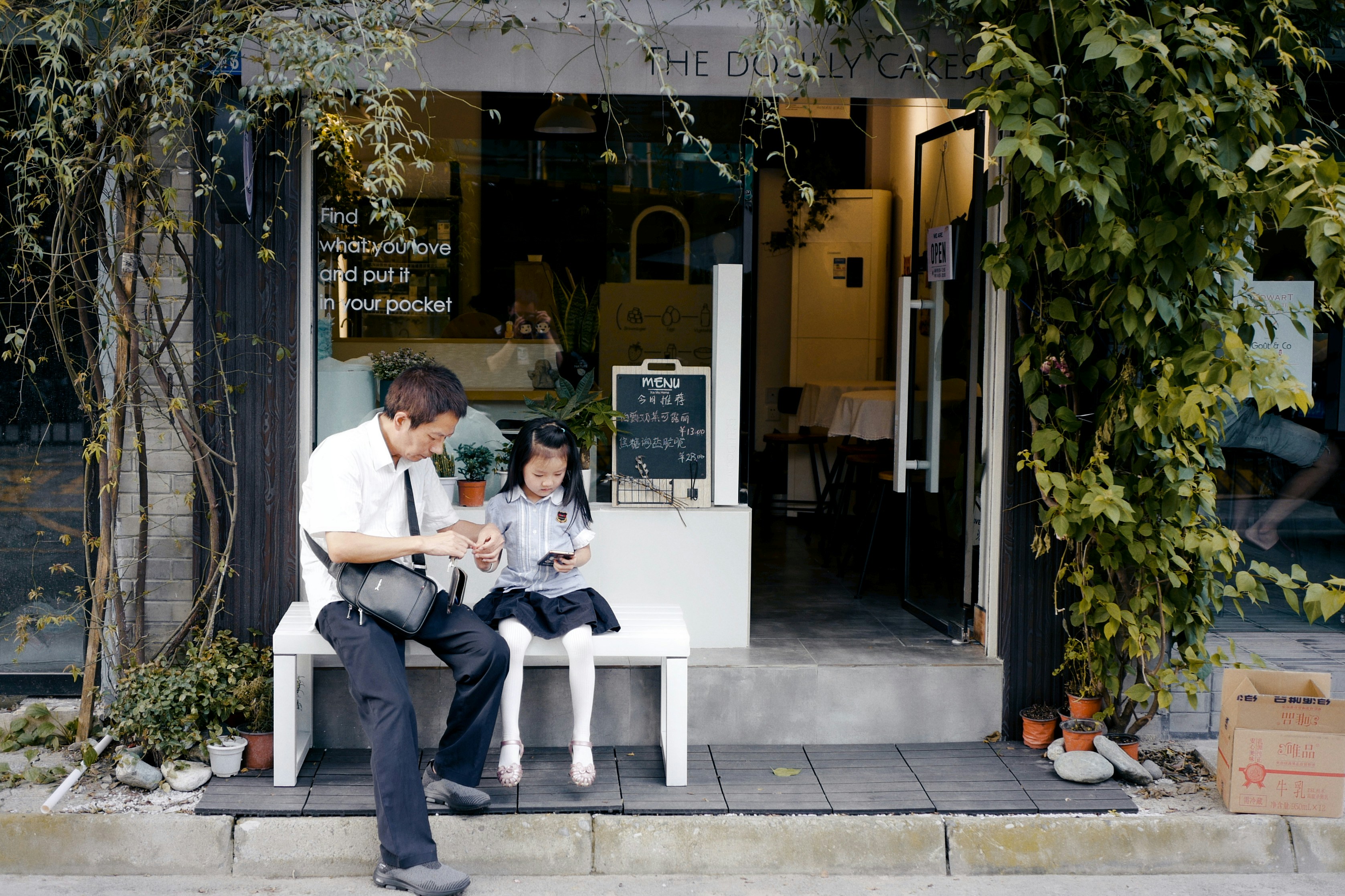 サッカー ピンク ユニフォーム  2024