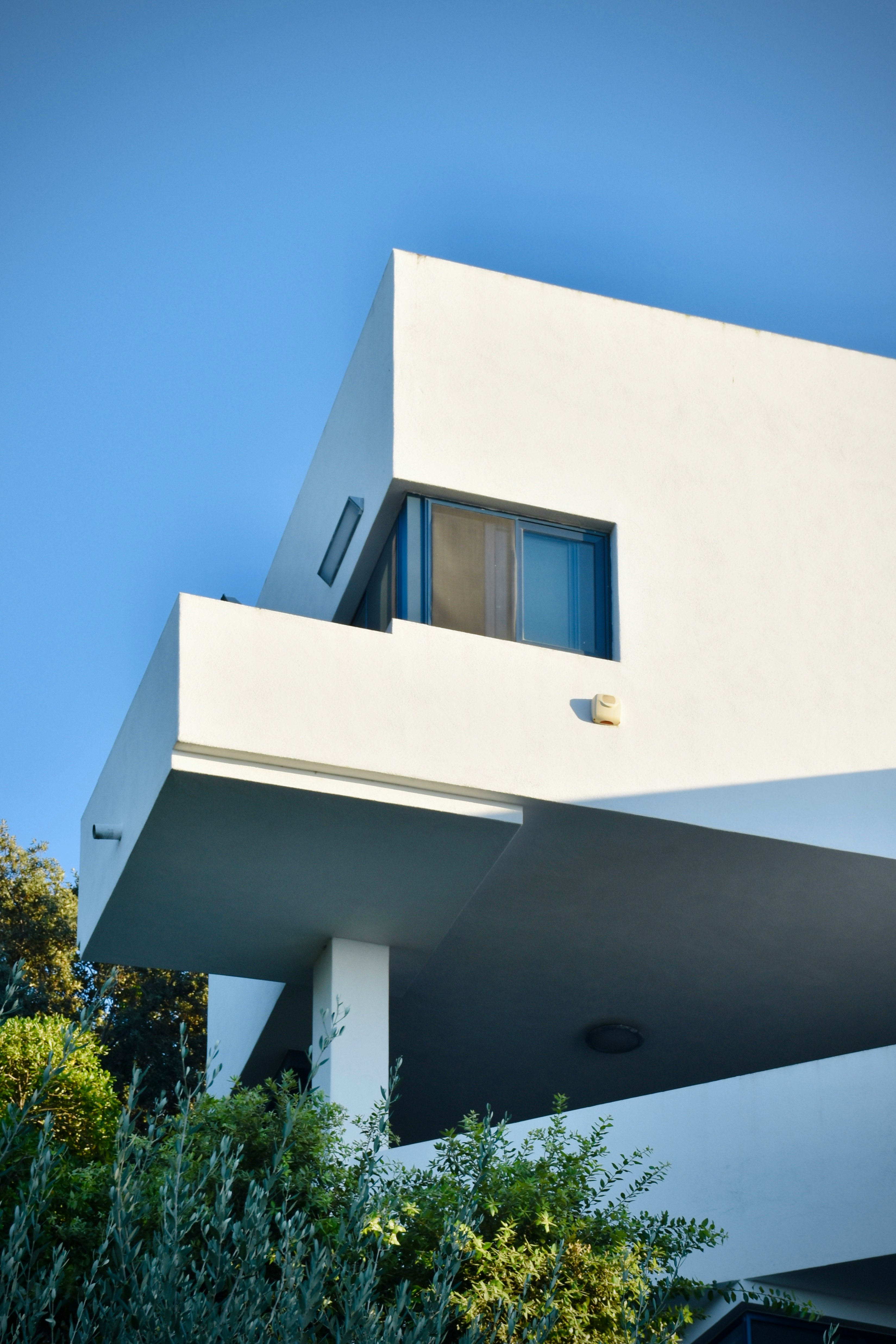 1970s “James Bond”-style villa on the island of Ischia.