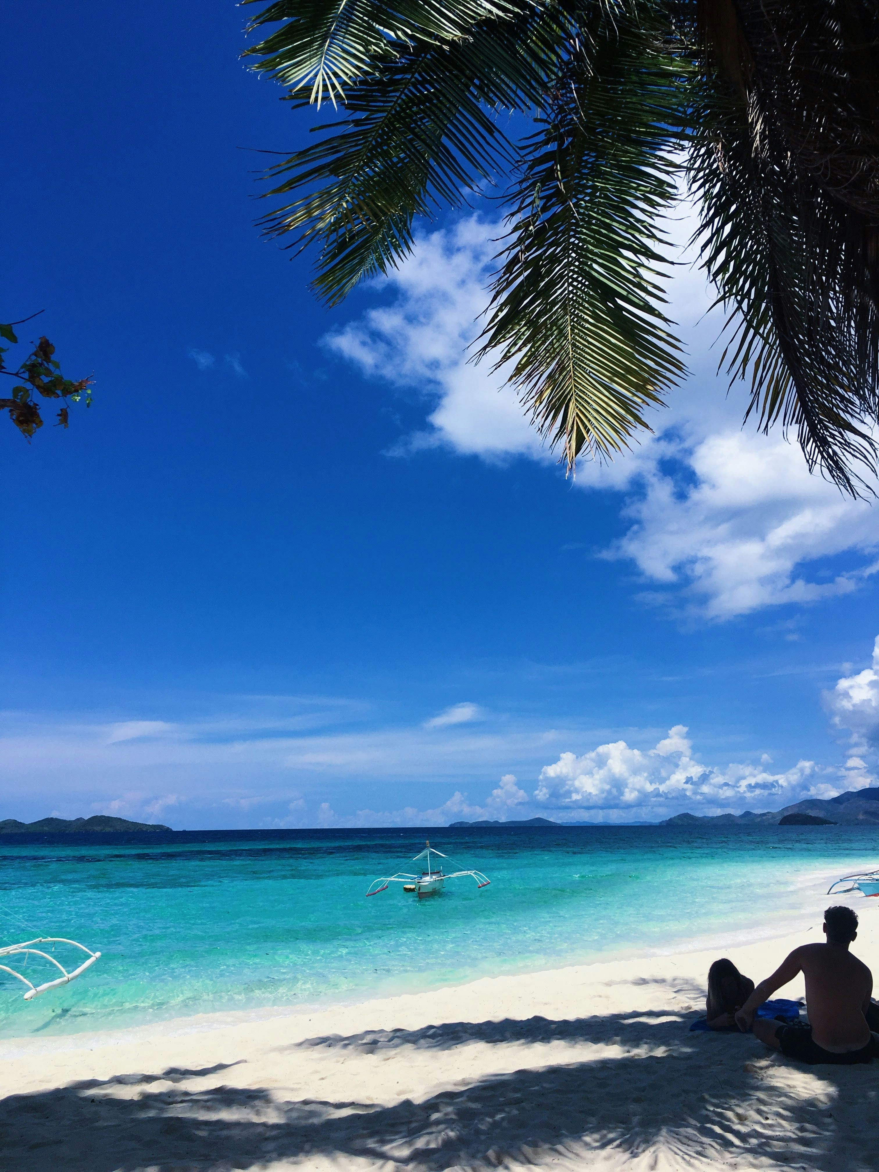 Visit Malcapuya island