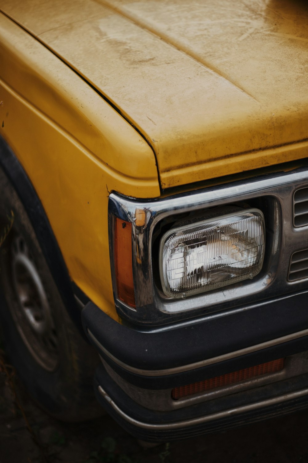 yellow and black car with open door