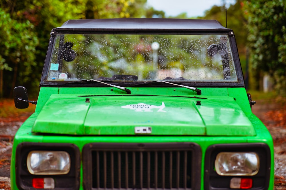 green and black jeep wrangler