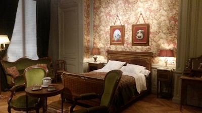 Hotel Le Petit Paris