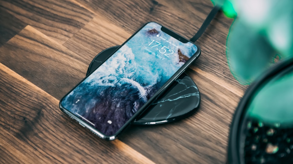 BEST WIRELESS CHARGING PHONES IN INDIA