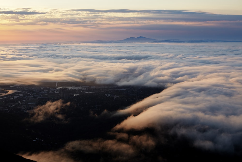 veduta aerea della città durante il giorno