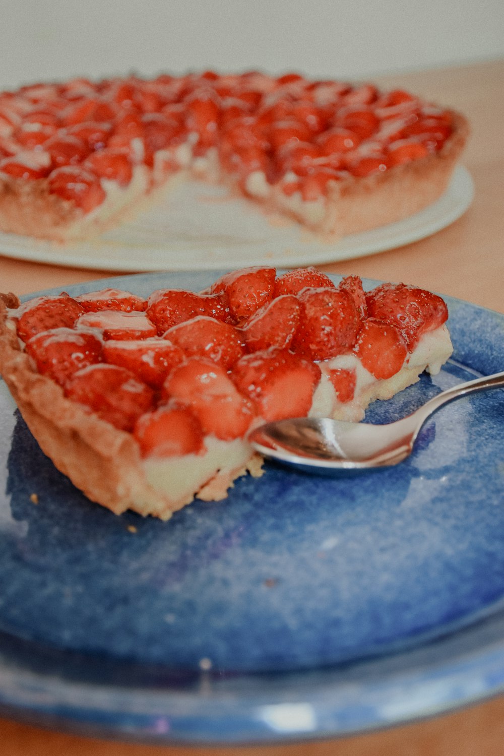 strawberry pie on stainless steel spoon