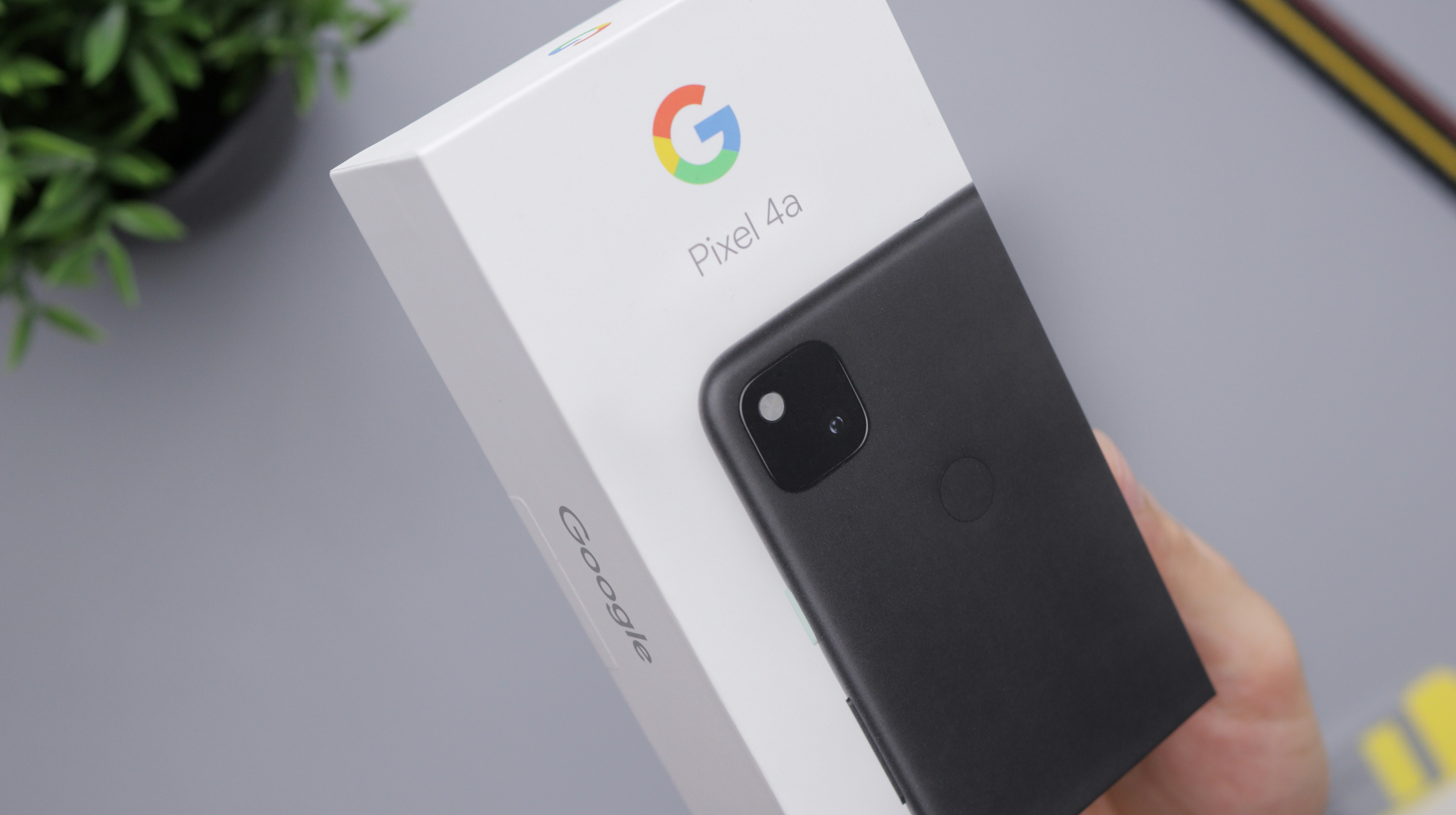 Samsung Galaxy 4 hitam dan putih