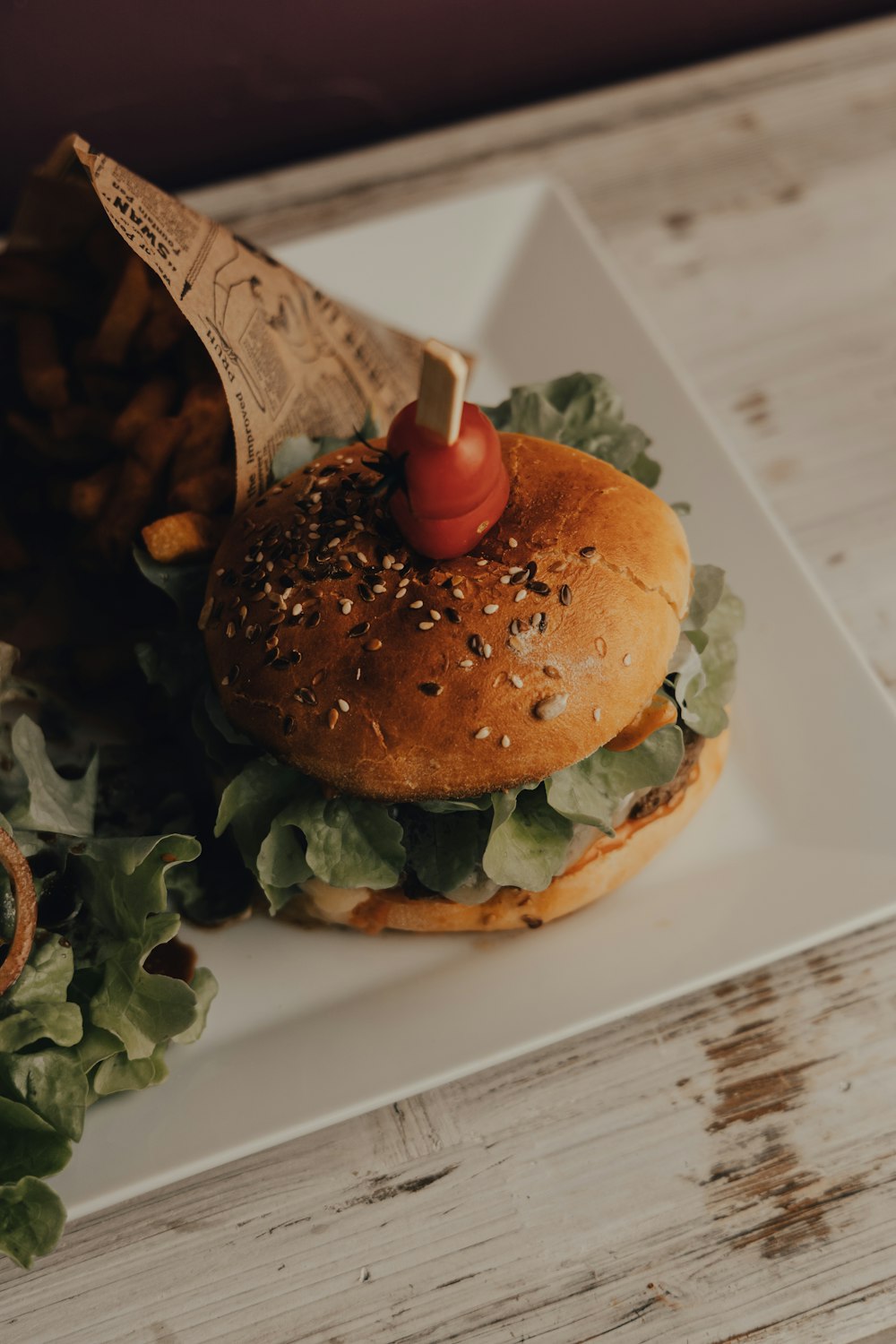 burger with lettuce and tomato