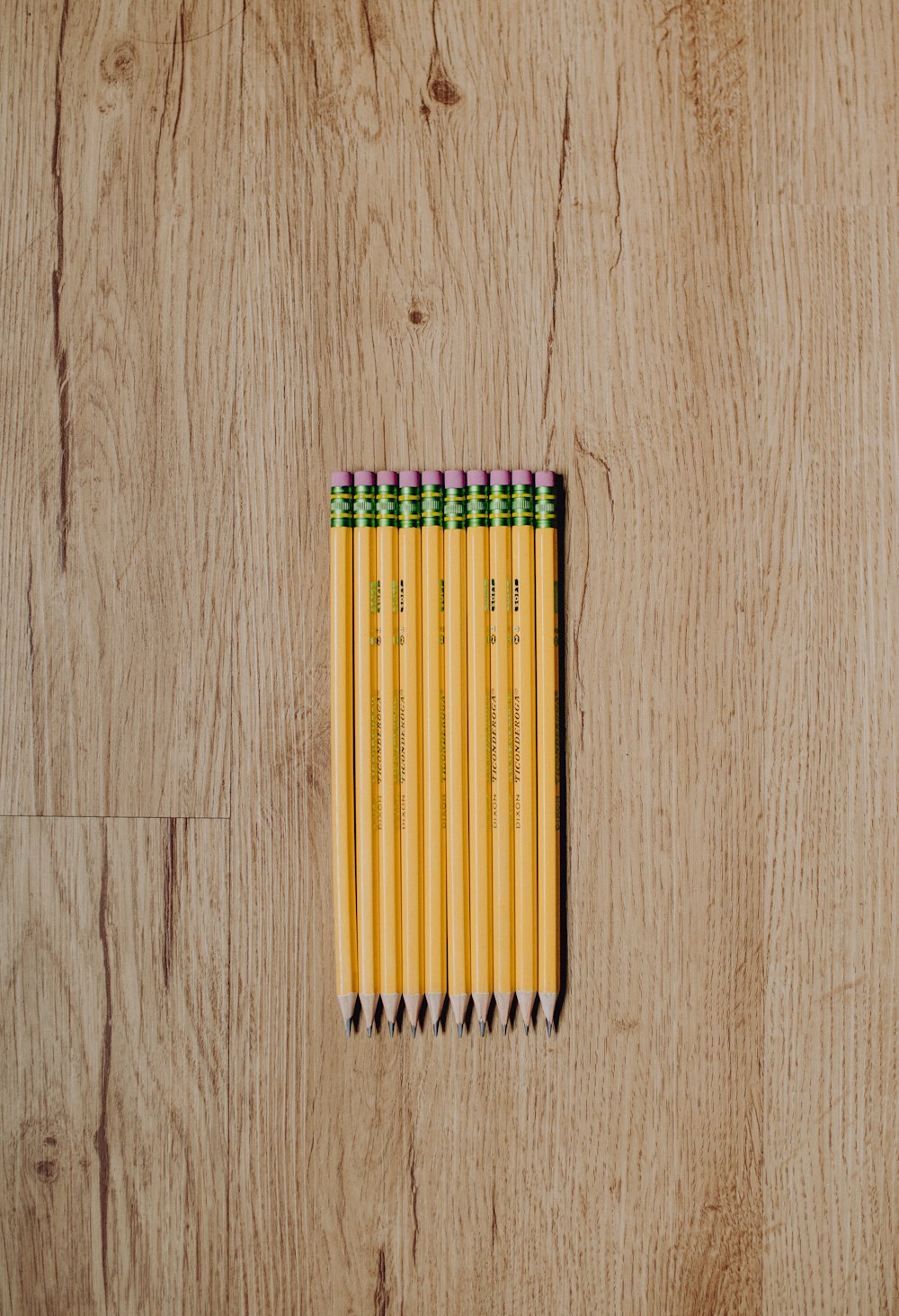 yellow green and red color pencil