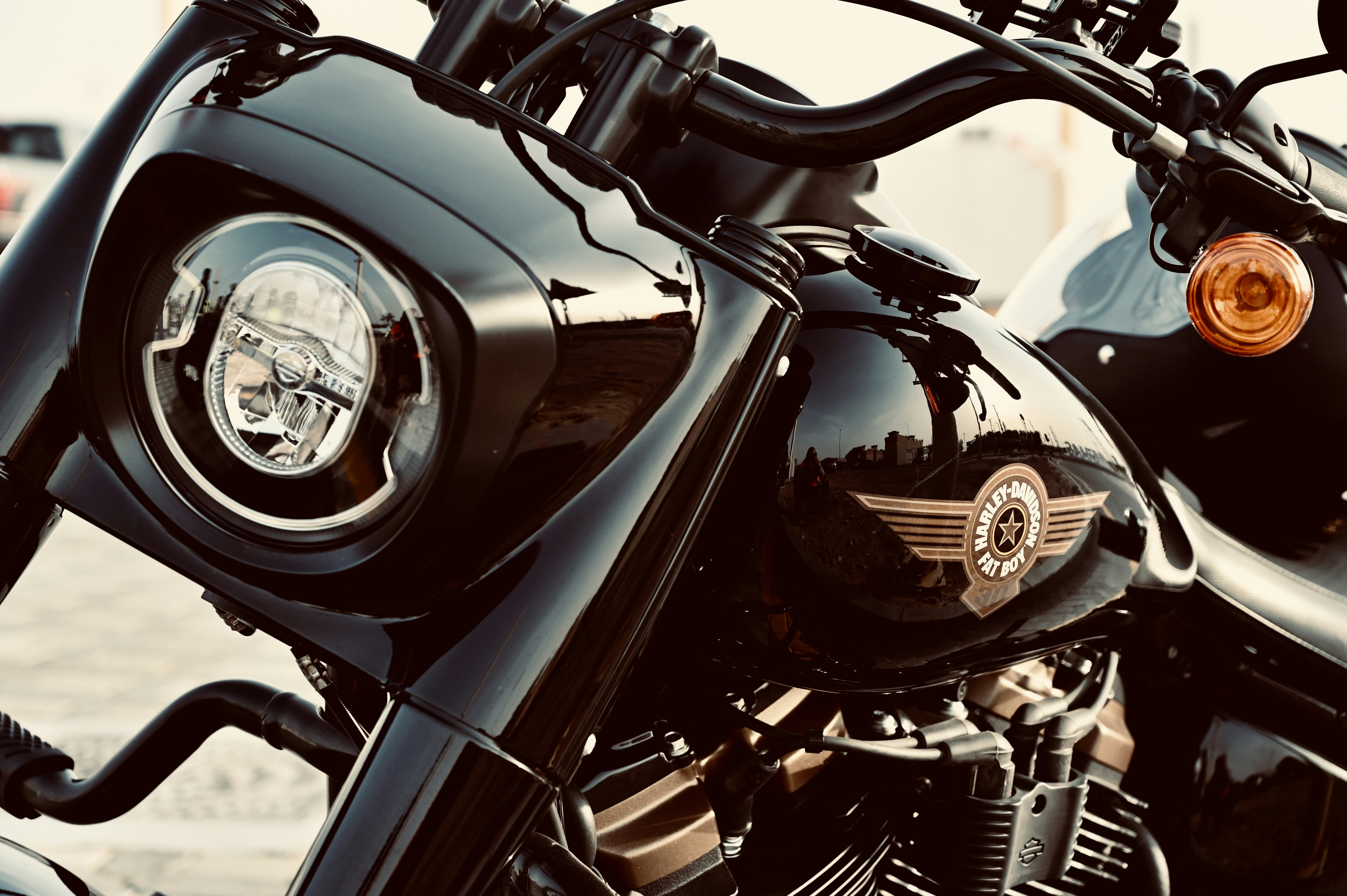 黒と銀のオートバイ エンジンの写真 Unsplashで見つけるハーレーダビッドソンの無料写真