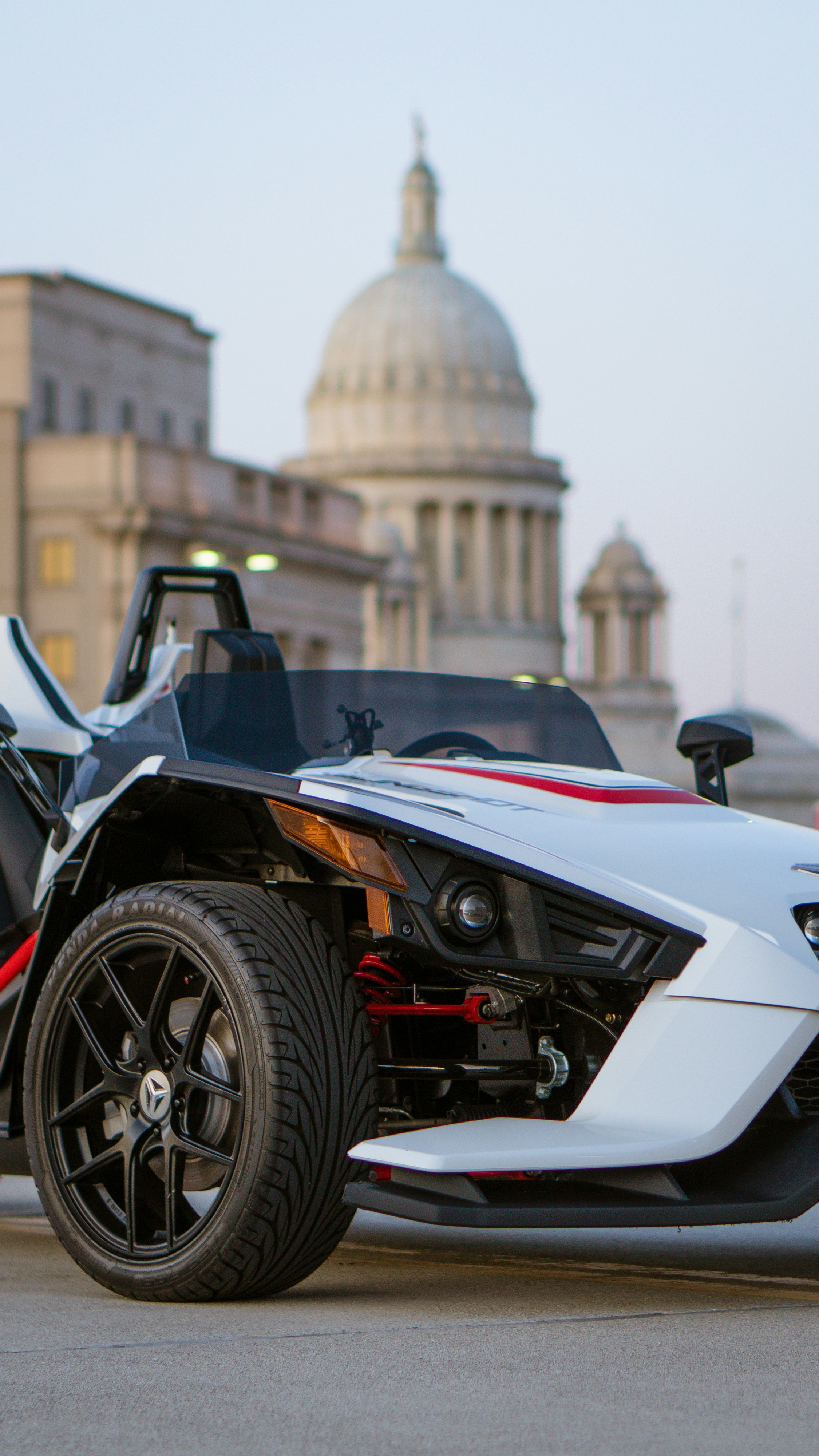 gray computer monitor