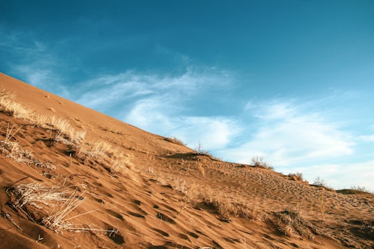 photo of Maranjab Desert Hill near Agha Bozorg Mosque