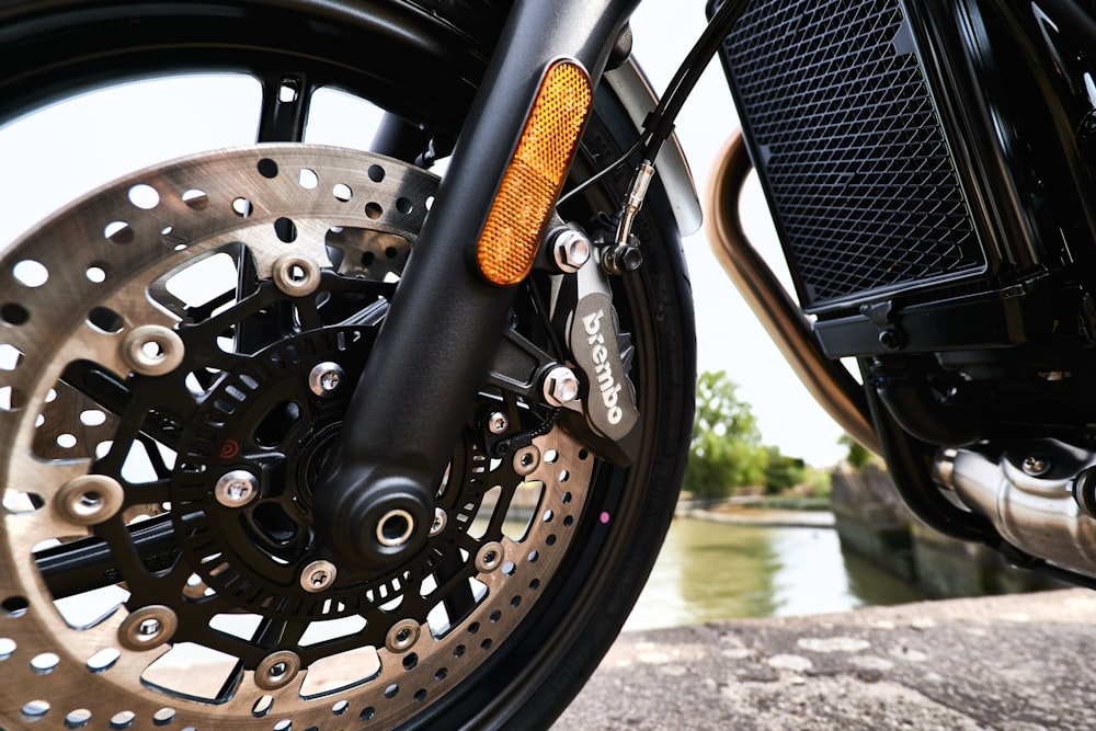 black and silver motorcycle wheel