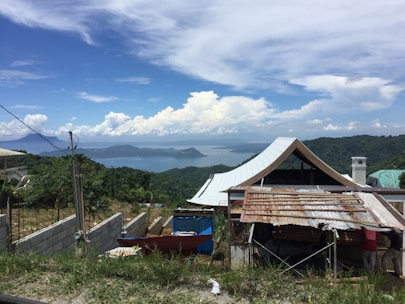 A scenic view of a spacious land plot ready for building near Pátzcuaro lake.