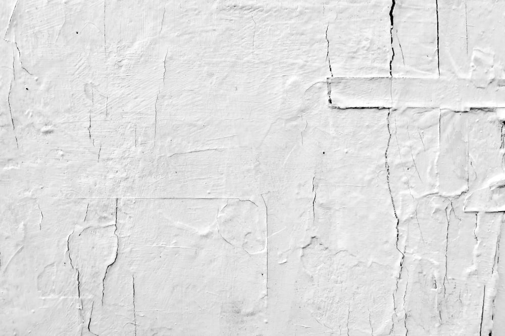 Muro de hormigón blanco con sombra