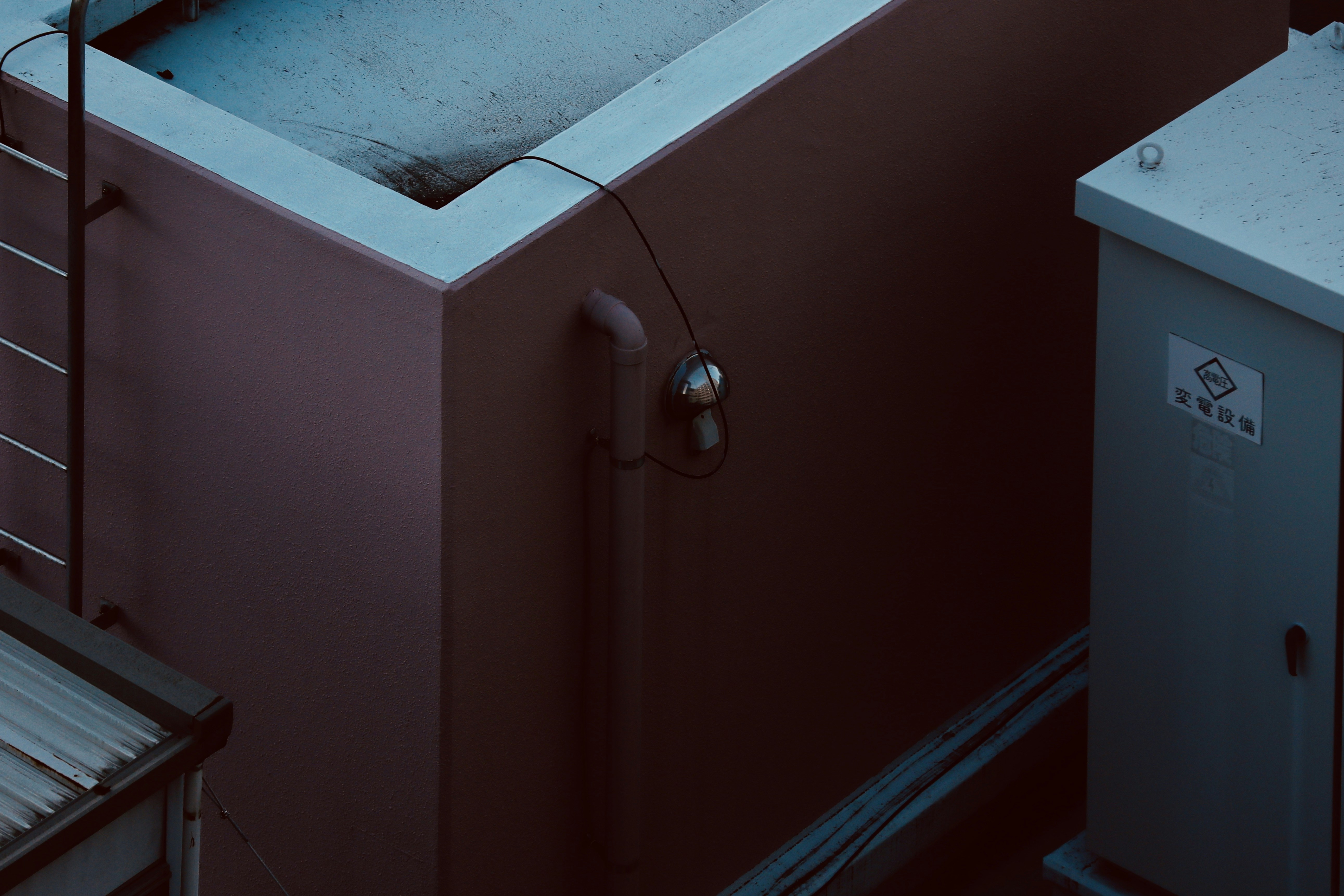 photo 1599181115604 7906be90121c?crop=entropy&cs=tinysrgb&fit=max&fm=jpg&ixid=M3w1MjQ0NjR8MHwxfHNlYXJjaHwxOHx8RnJlZXplJTIwRHJ5ZXJ8ZW58MHwwfHx8MTc1MTQ2MDY4MXww&ixlib=rb 4.1