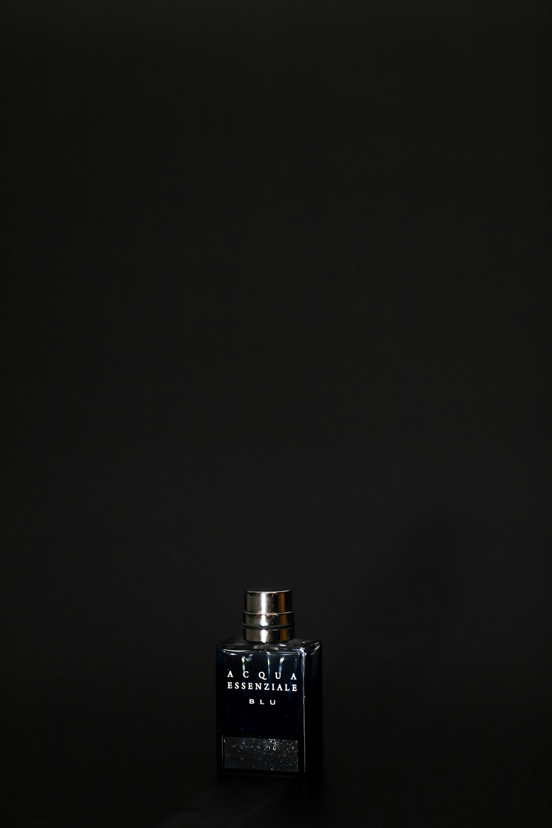 Black Bottle Pictures | Download Free Images on Unsplash