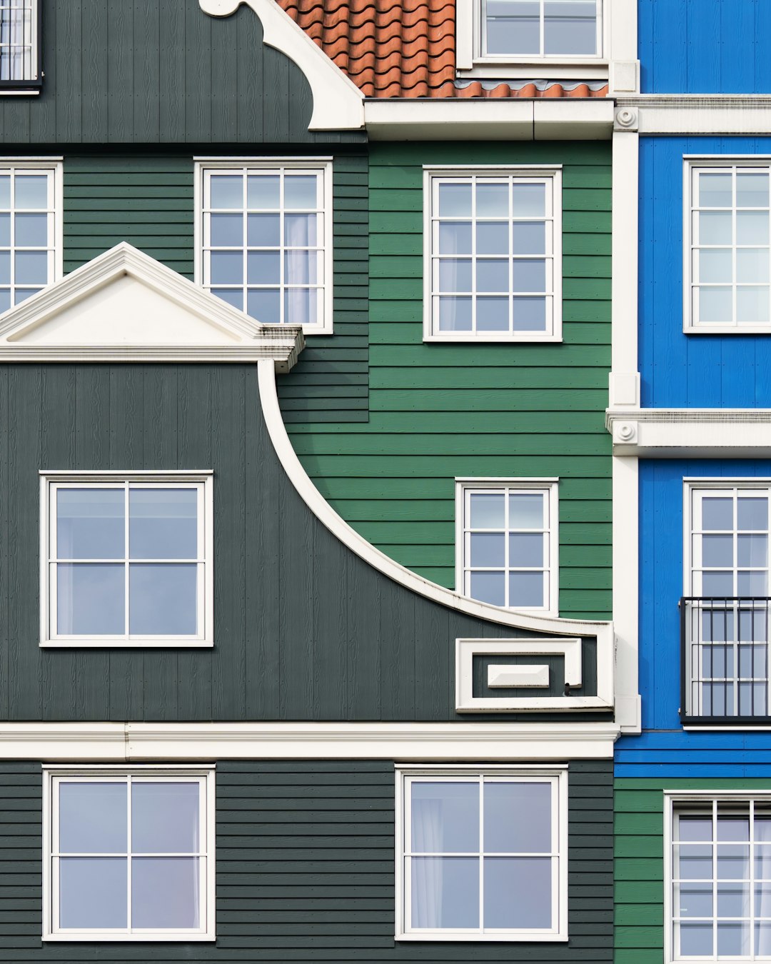 Revamp Your Homes Curb Appeal With a Professional House Painting Service
