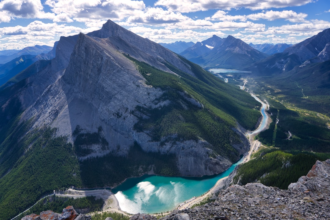 travelers stories about Glacial lake in Canmore, Canada