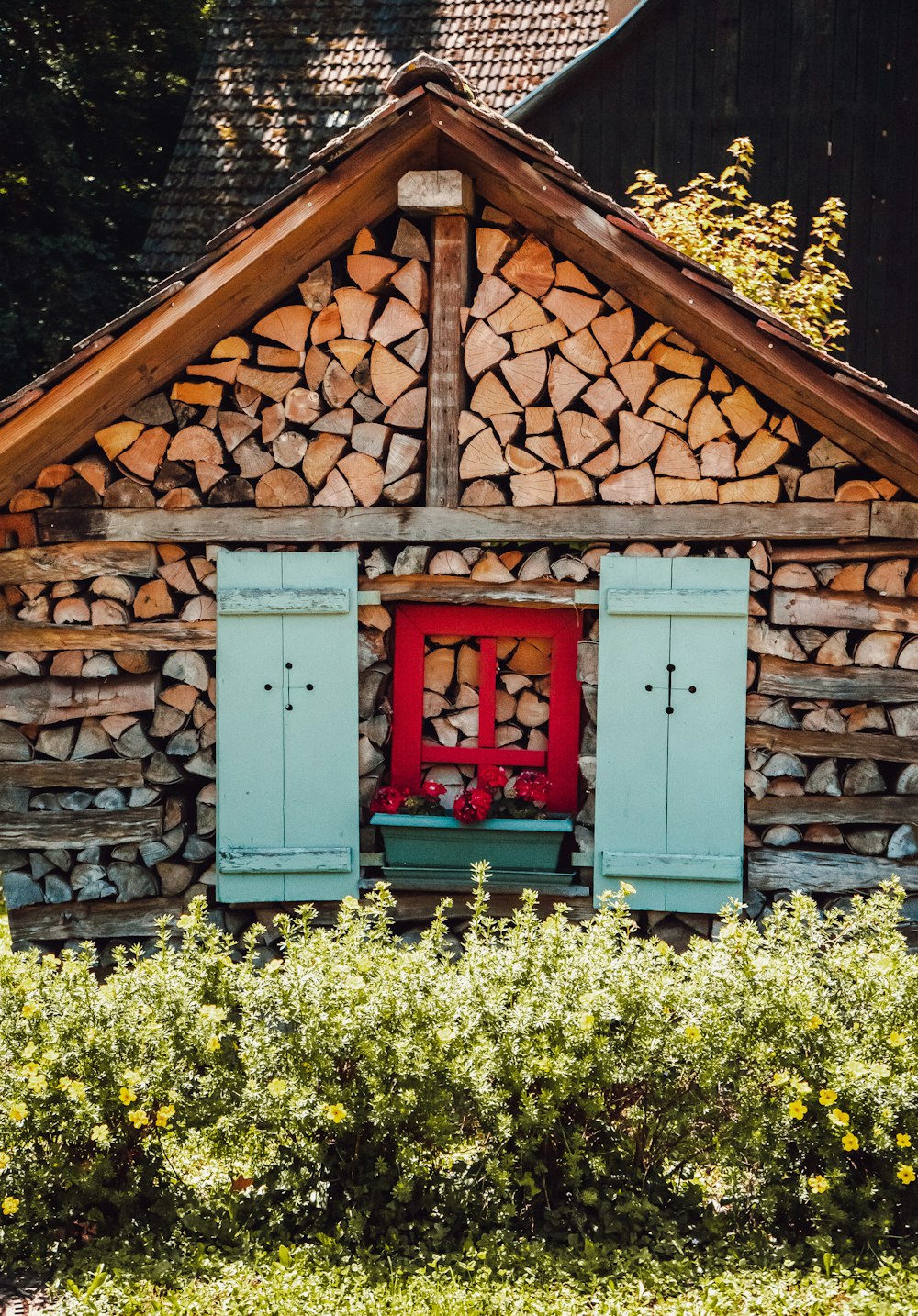 brown and white wooden house