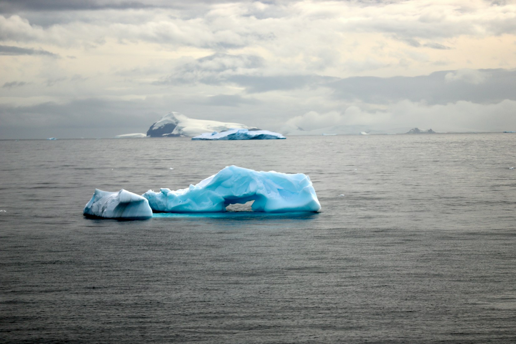 Ice in the Southern Ocean (66 north via Unsplash)