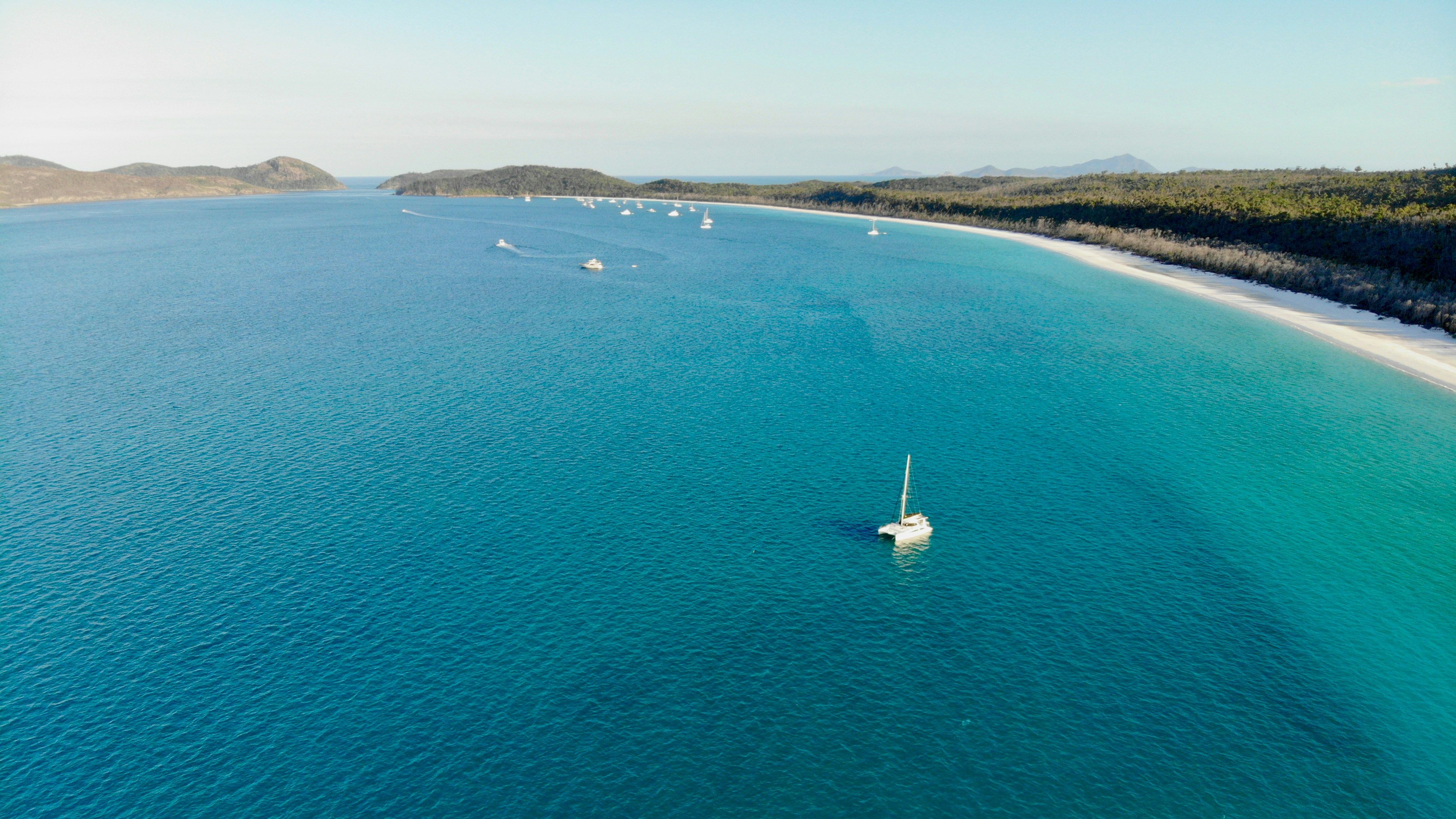 white sailboat on sea during daytime, 