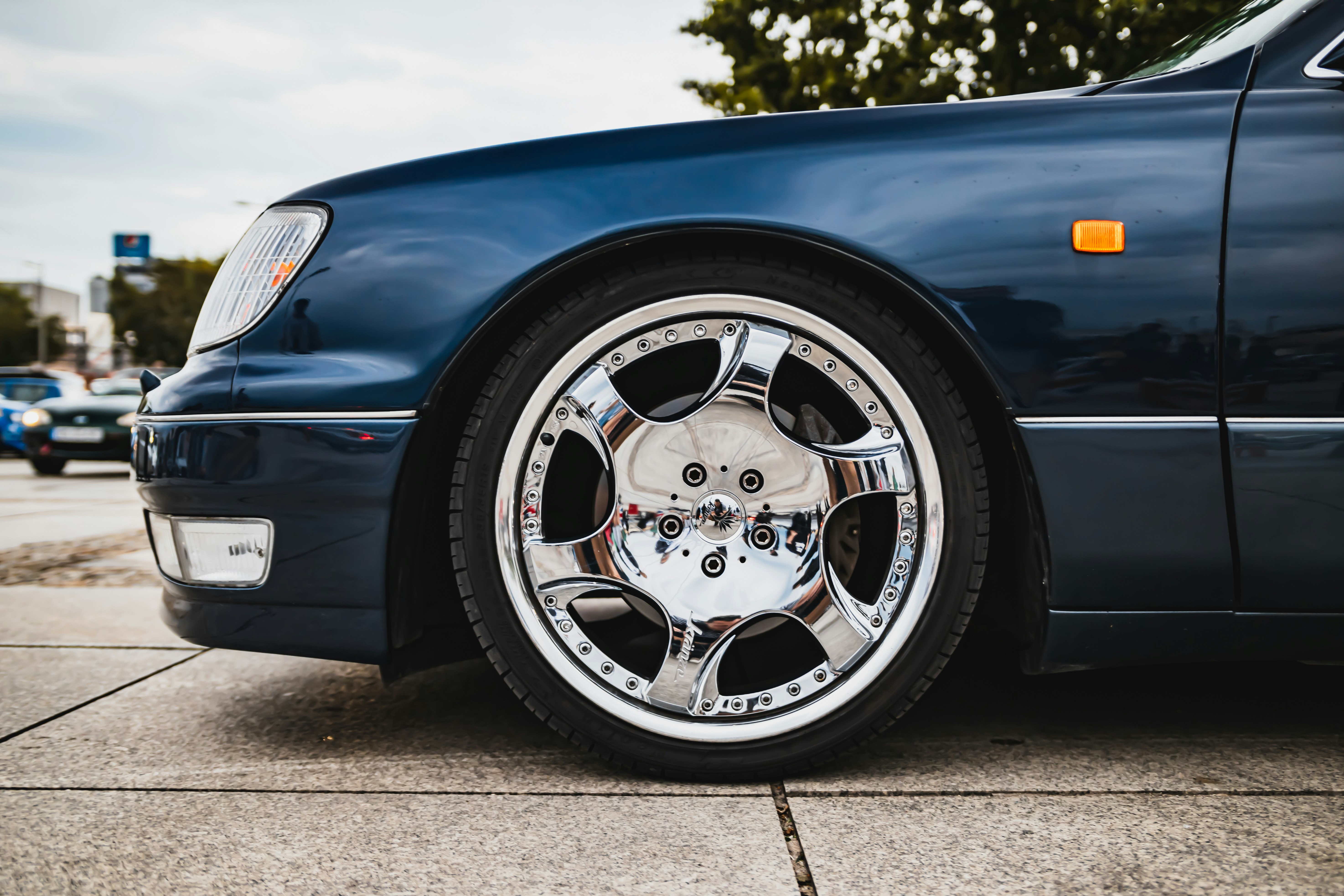 https://images.unsplash.com/photo-1599388051515-1c16b3d97fcc?ixid=M3w2MjYzNjJ8MHwxfHNlYXJjaHw1fHxCZXN0JTIwQnJhbmRzfGVufDB8MHx8fDE3MjExNzYyNTd8MA&ixlib=rb-4.0.3