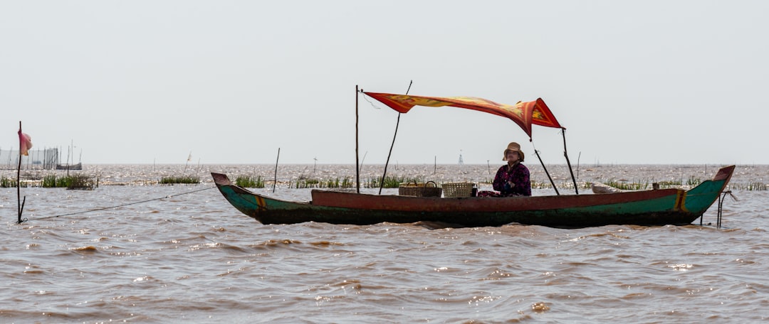 travelers stories about Watercraft rowing in Siem Reap Province, Cambodia