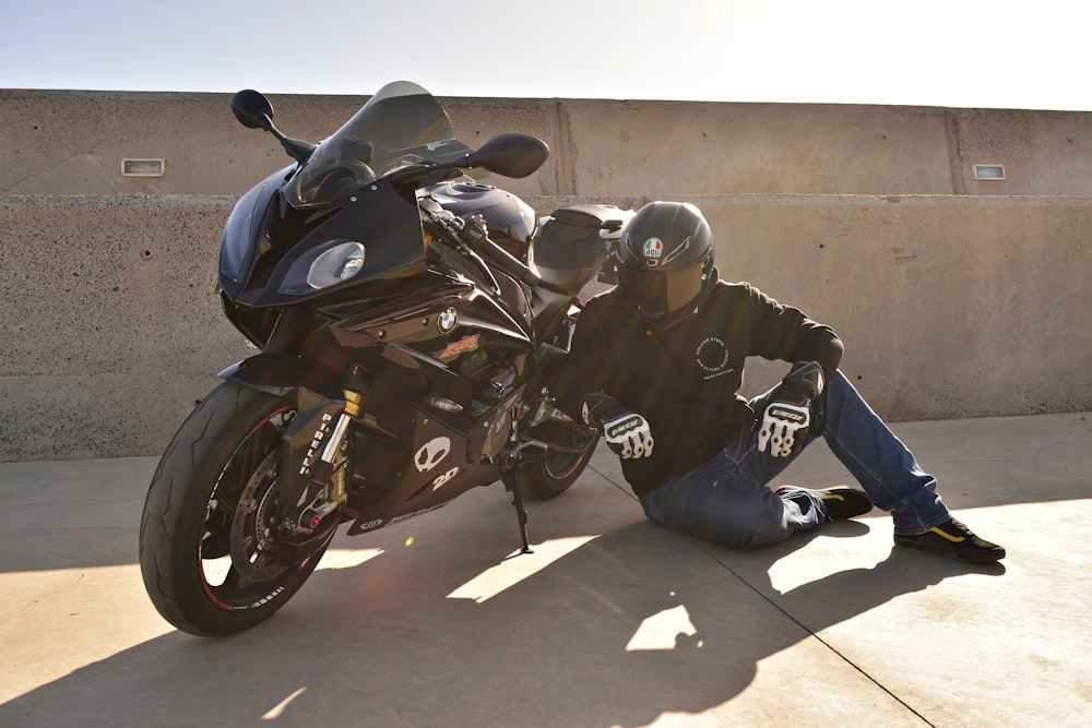 black and gray sports bike