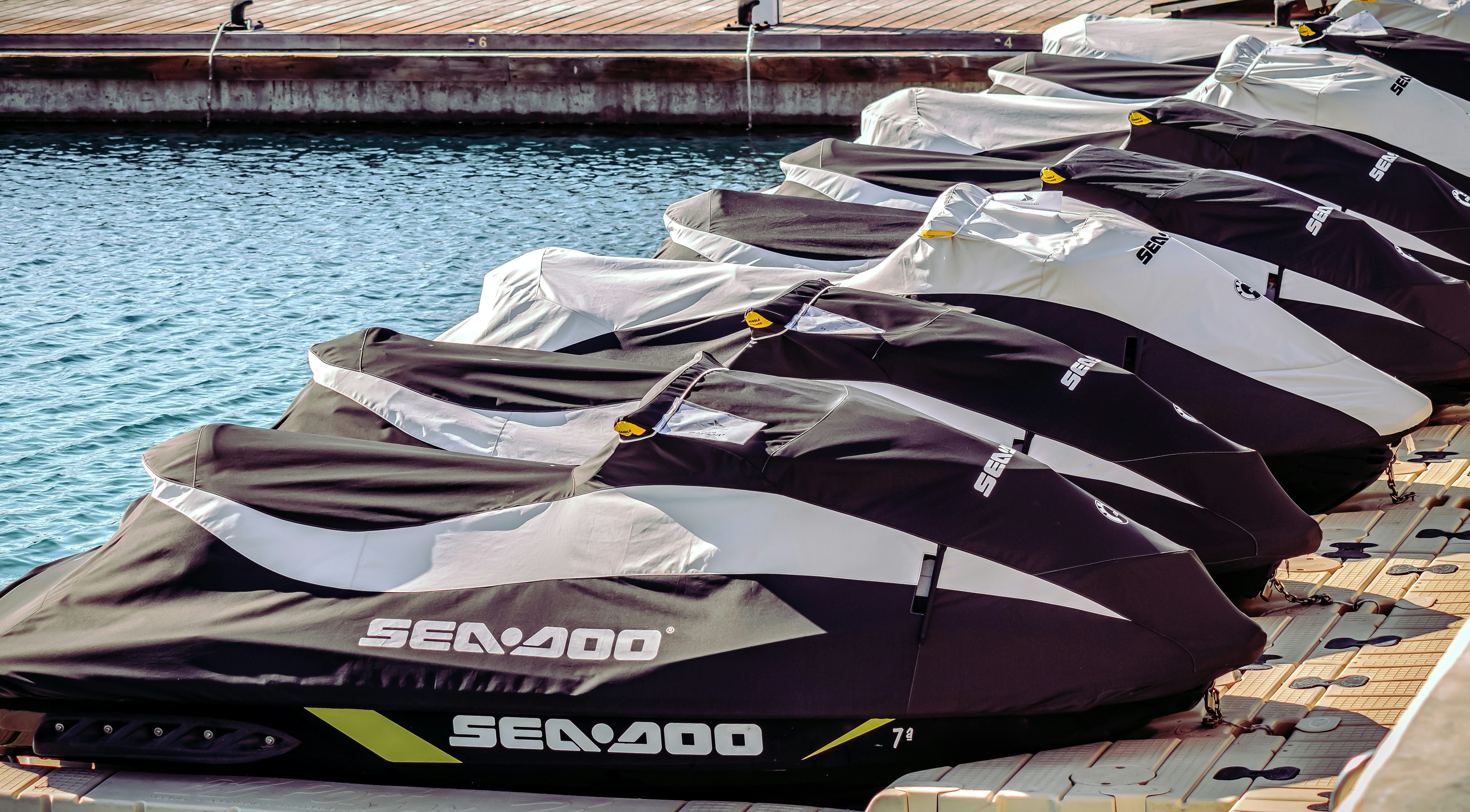 Jet ski