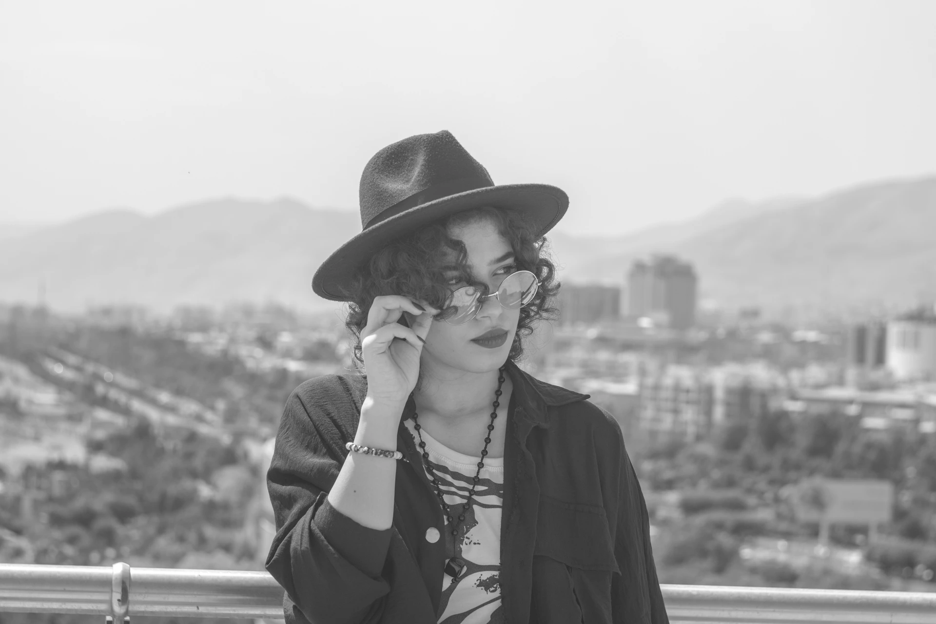 black and white bed linen