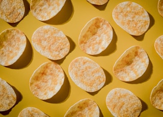 brown and white round cookies