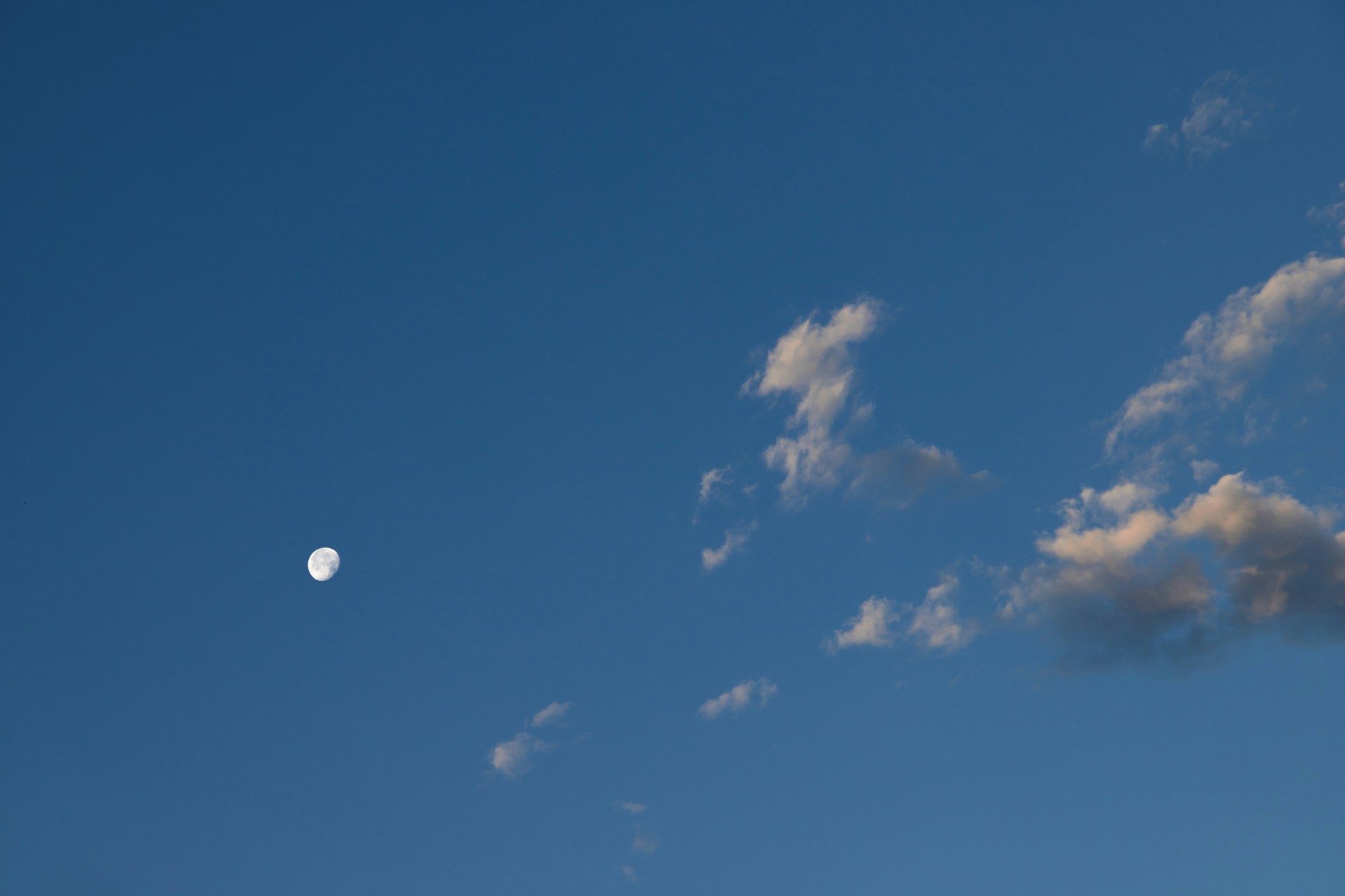 white clouds and blue sky during daytime