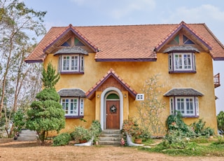 brown and beige concrete house