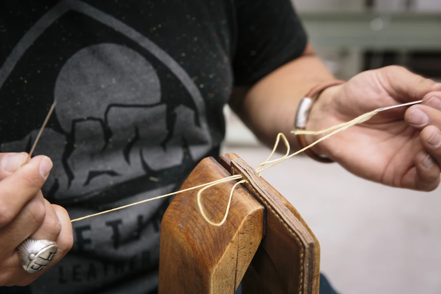 Étui à lunettes Berkano en cuir moulé