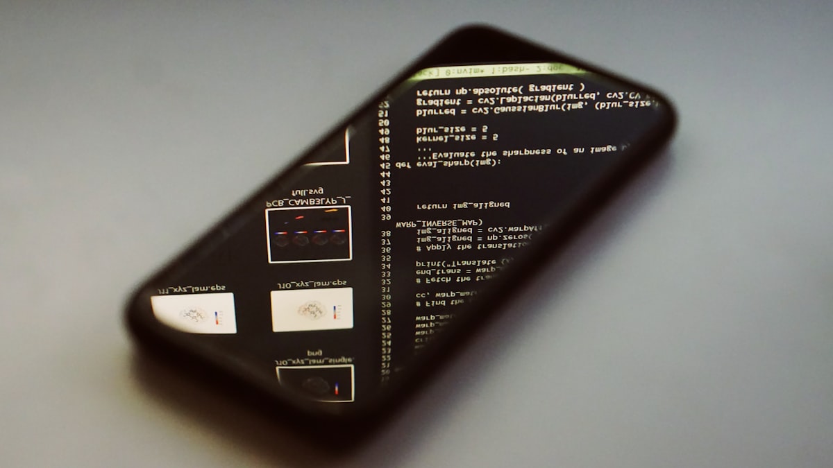 Як звільнити до 10 ГБ на смартфоні без видалення фото: методи очищення кешу та дублікатів