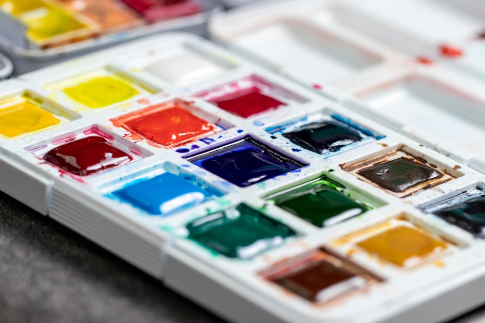 Gouache 8 Gouache Jars In A Row Colorful Gouache Paint Containersrainbow  Gouache And Piece Of White Paper Stock Photo - Download Image Now - iStock
