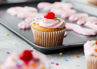 cupcakes on white ceramic plate