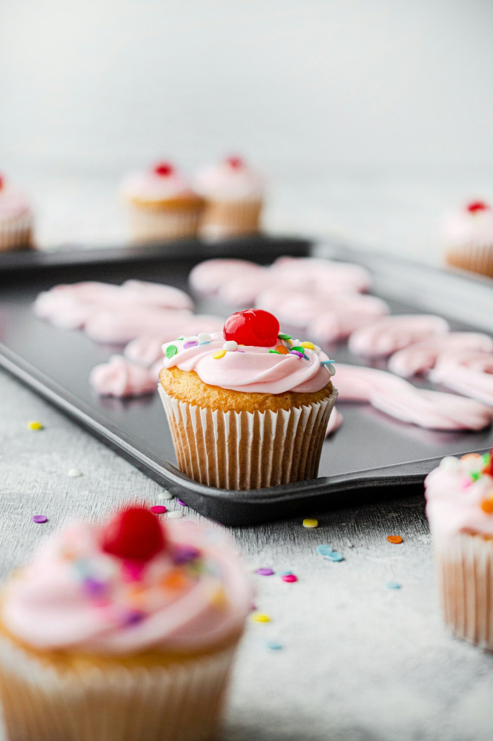 cupcakes on white ceramic plate