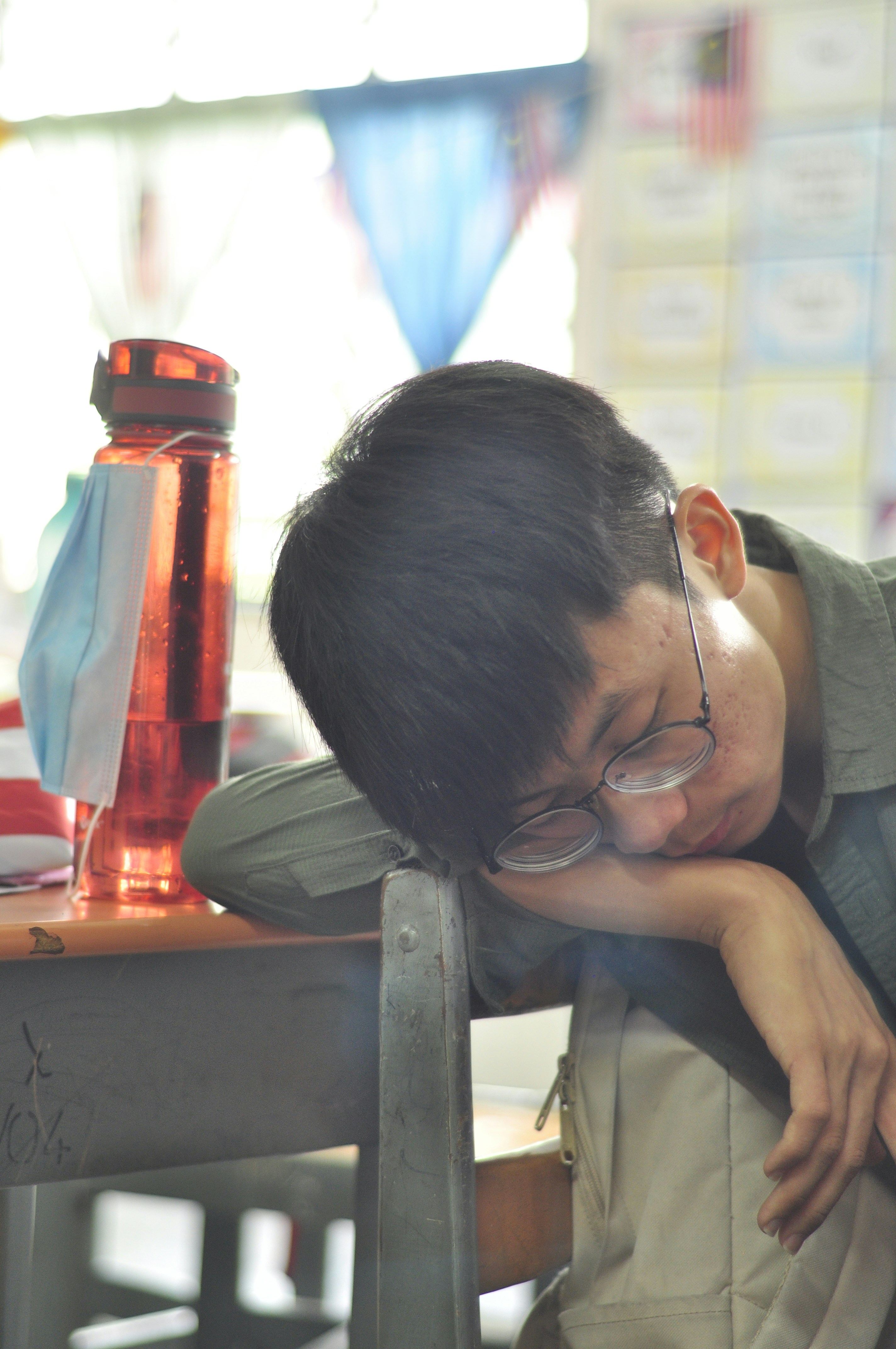 photo-1599831000634-8d758653c1e7?ixid=M3wxMjA3fDB8MXxzZWFyY2h8MTV8fGFmdGVyJTIwc2Nob29sJTIwbWF0aCUyMHR1aXRpb258ZW58MHx8fHwxNzU2OTkwNzM5fDA\u0026ixlib=rb-4.1.0