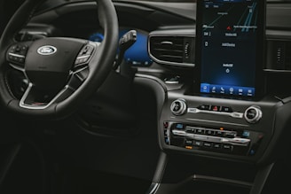 black and gray car stereo