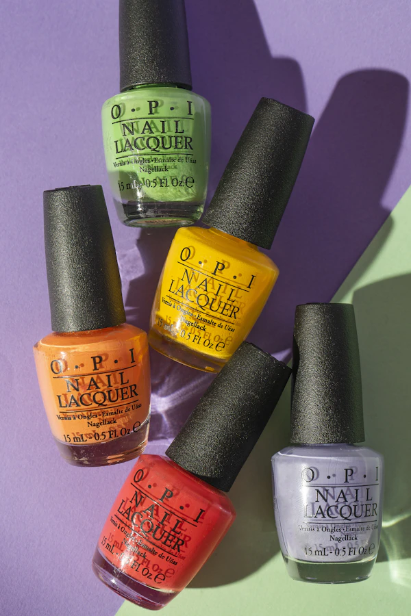 Vernis colorés, nuancier baddie
