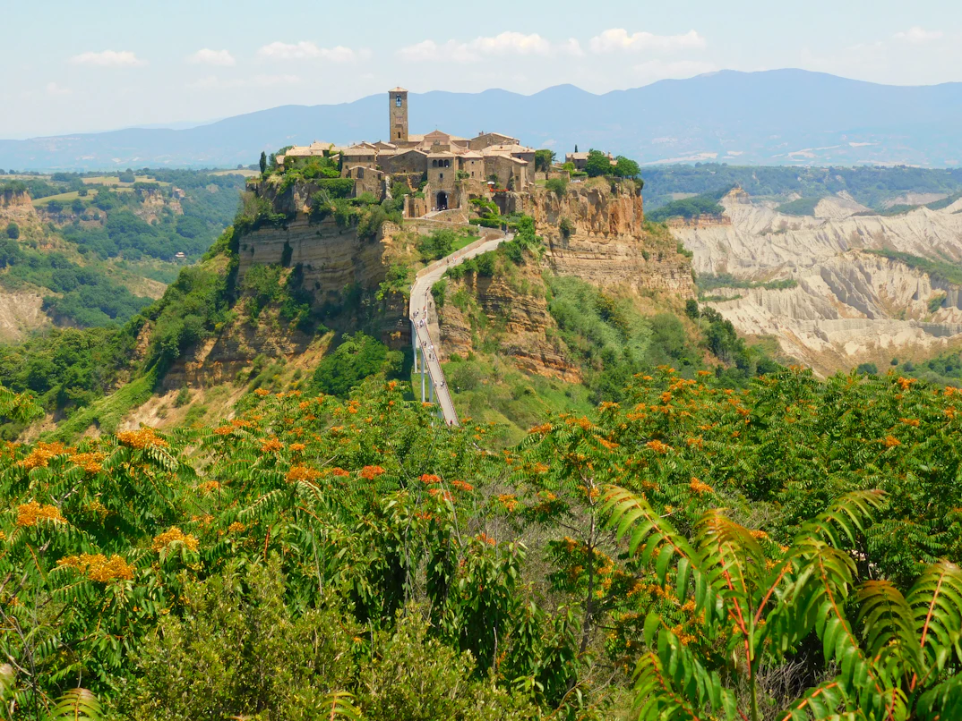 Tuscia — Il Nord Vulcanico Etrusco