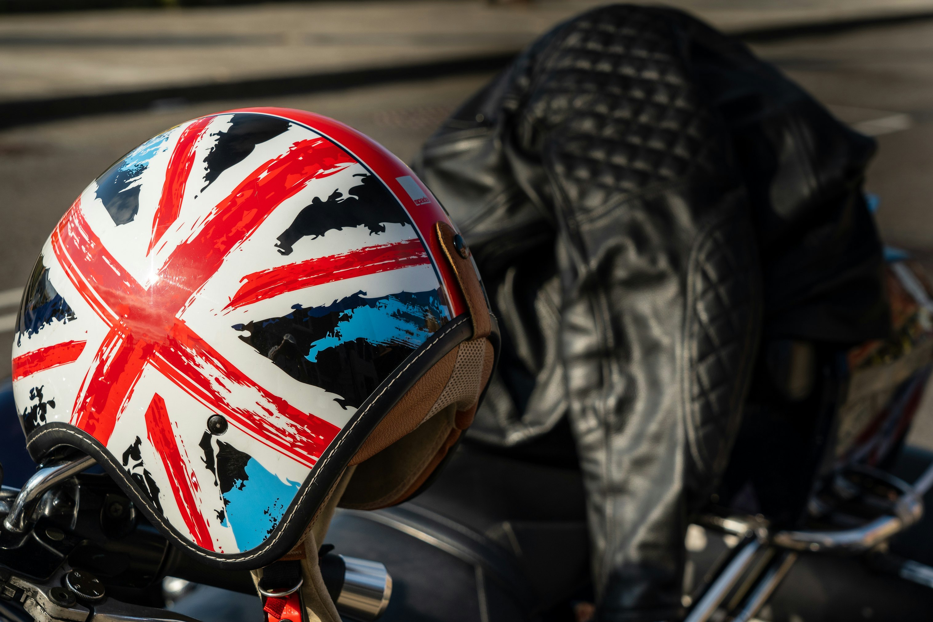black and red motorcycle helmet