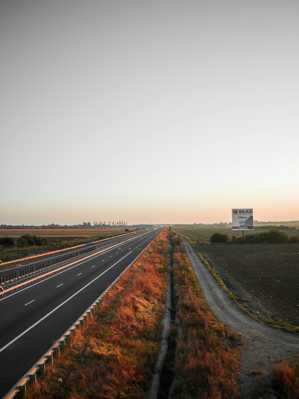 gray asphalt road during daytime