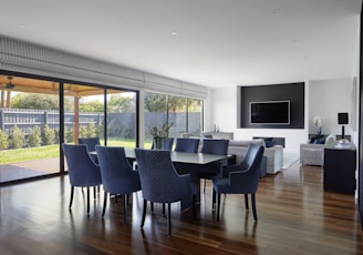 black and white dining table and chairs