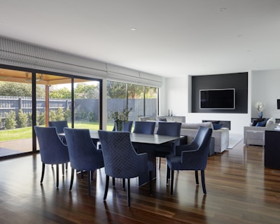 black and white dining table and chairs